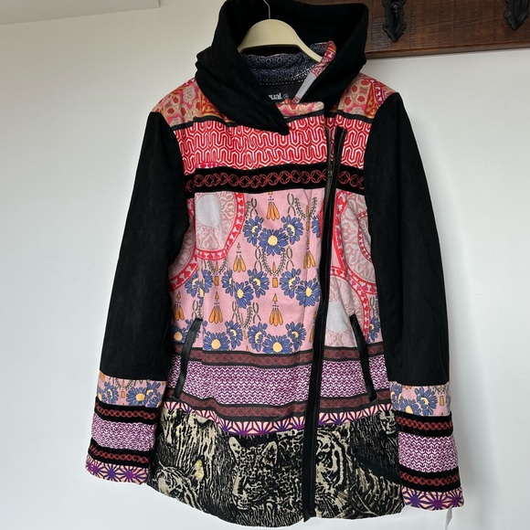 Desigual quilted jacket with hood NWT - Picture 4 of 10